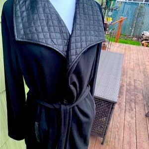 Tart Collections Black Jacket Women's Size medium Quilted Front Collar